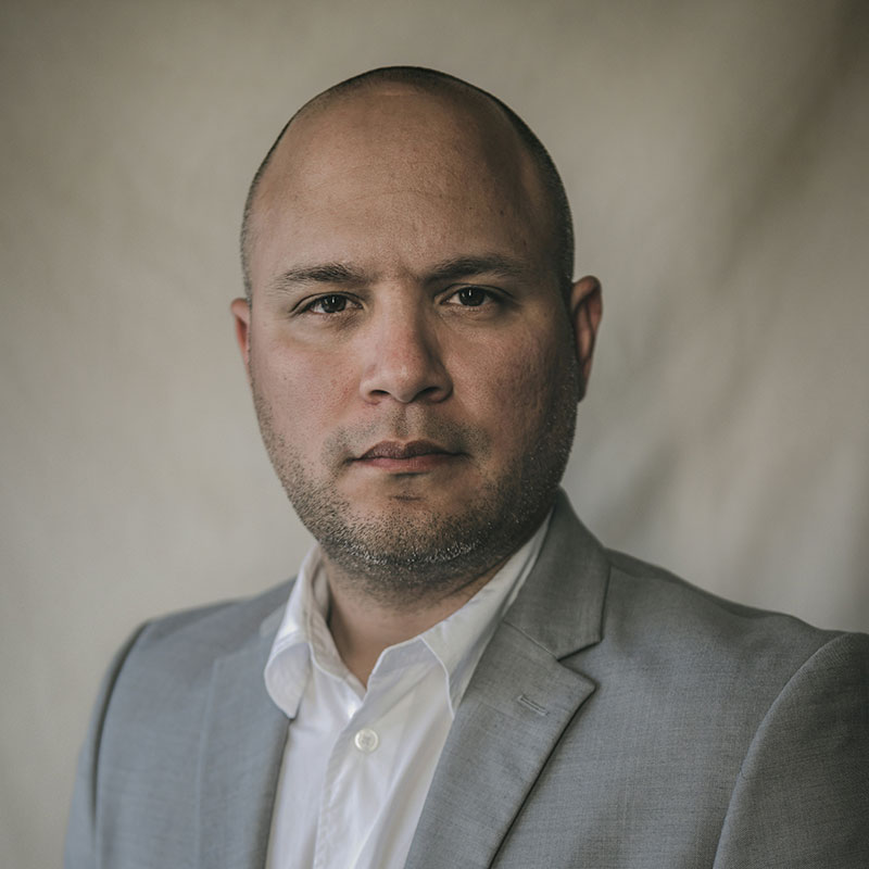 Business avatar of Robert Hensley in a suit – Head of Procurement at StoneForm Surfaces Ltd